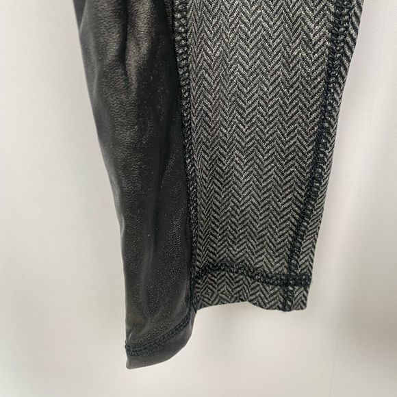 NWT XERSION Black Gray Herringbone Moto Style Side Faux Leather Leggings - Picture 11 of 11